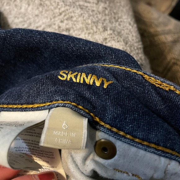 Michael Kors Mid Rise Skinny Jeans Dark Wash Blue Women's Size 2 - Picture 4 of 10